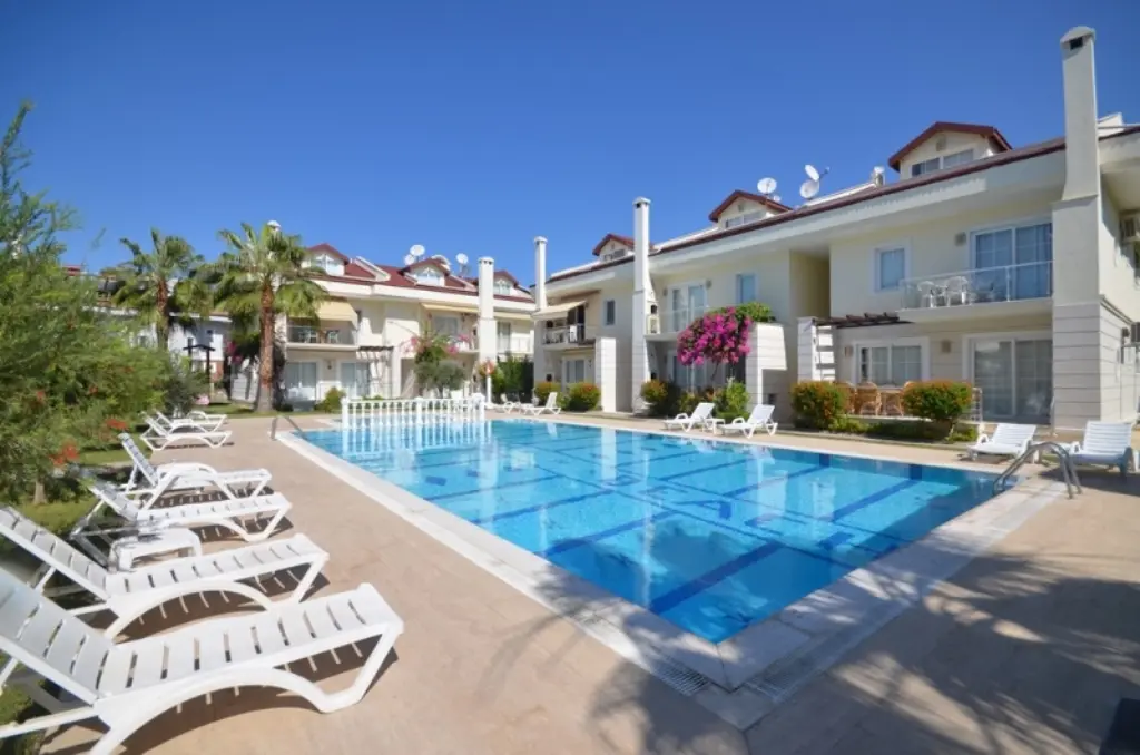 Homes in Calis